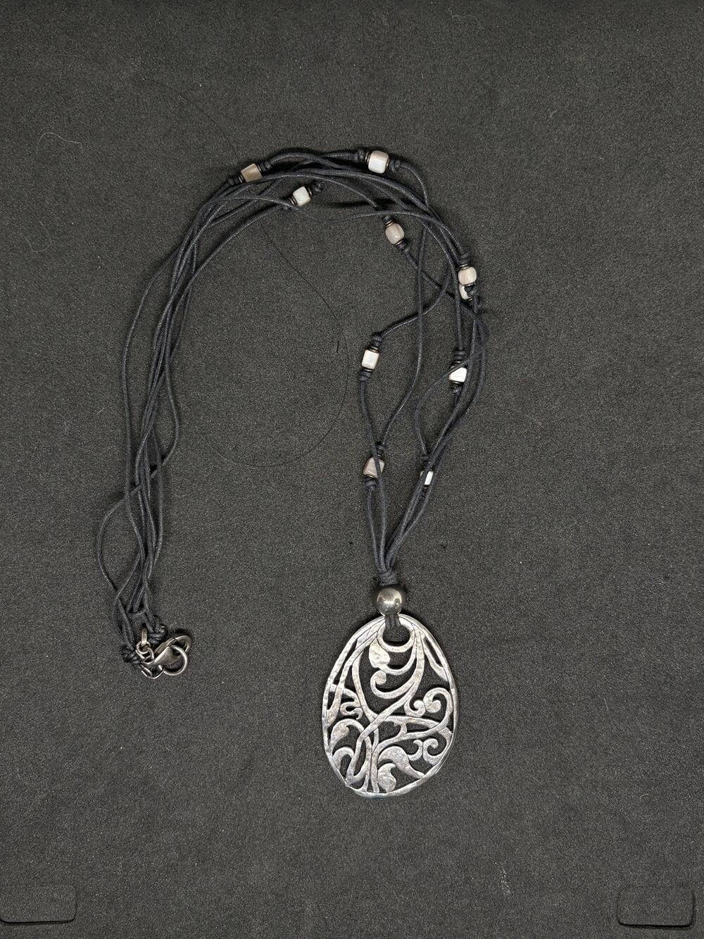 Vintage Silpada Sterling 925 silver necklace black linen chain Mop pendant 24”